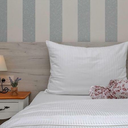 Charming Apartment Tissa With Sea View Makarska Eksteriør bilde